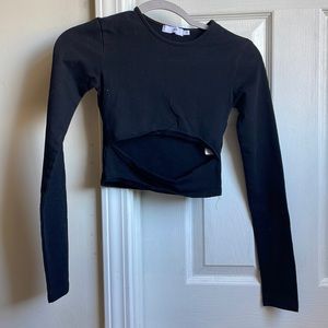 Adika going out long sleeve cropped top